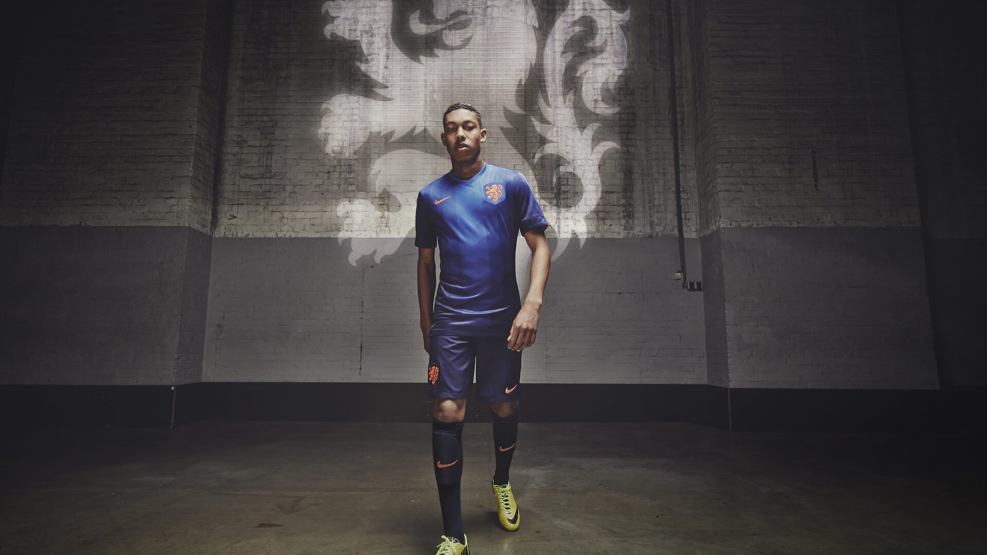 足球赛场焦点！瑞士队对阵巴西队，年轻新星表现惊艳，未来可期